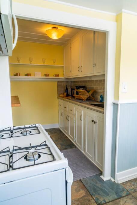 Close To Beaches & Night Life - Maison D'oiseaux Holiday home